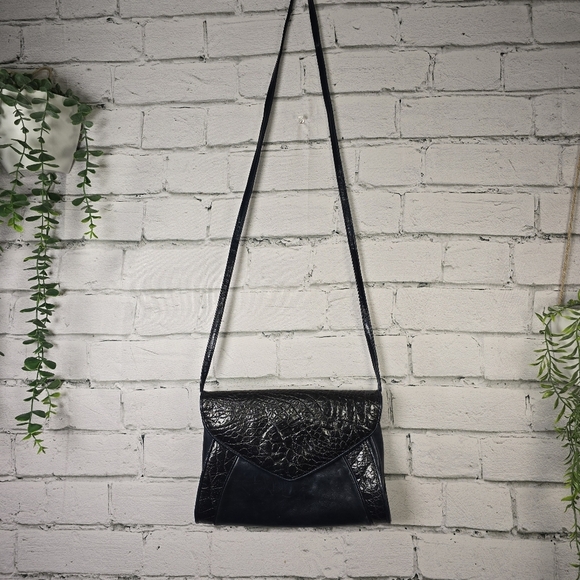 SHARIF Black And Navy Embossed Leather Crocodile Pattern Crossbody EUC - Picture 2 of 7